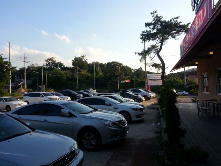넓은주차장